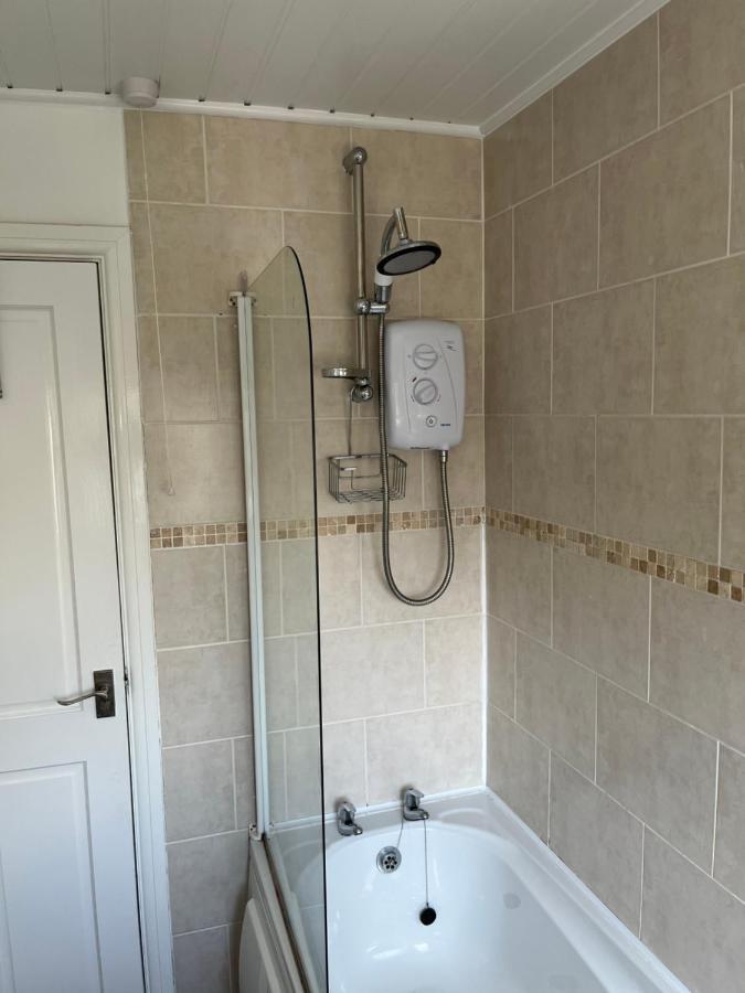 The Brook House - Spacious 3 Bed Home From Home In Burton Ngoại thất bức ảnh