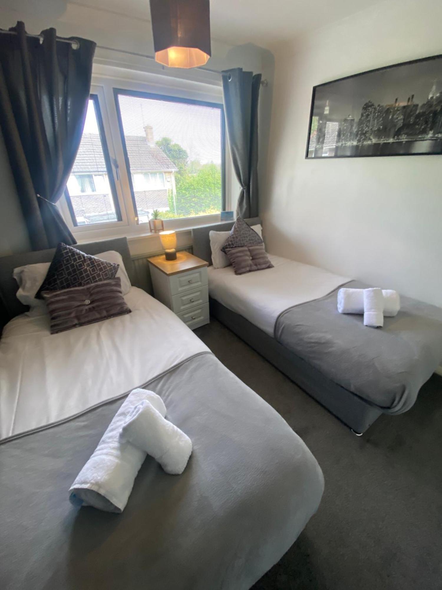 The Brook House - Spacious 3 Bed Home From Home In Burton Ngoại thất bức ảnh